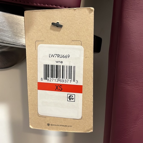 Levis Wine Red Rain Coat XS - Picture 8 of 14